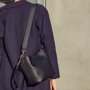 Angela Roi Angelou Bucket Bag (Black)